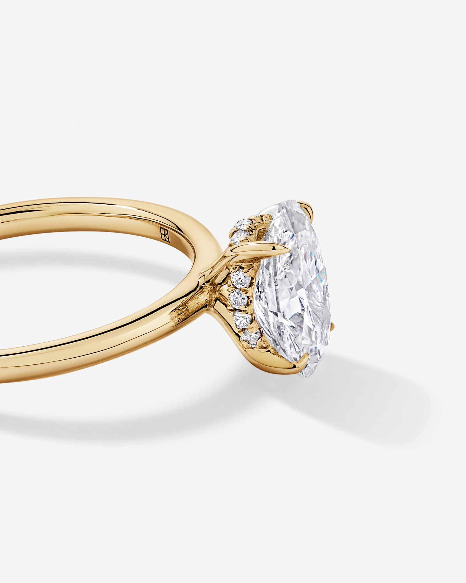 1.57TW Oval Laboratory-Grown Diamond Solitaire Ring 14kt Yellow Gold