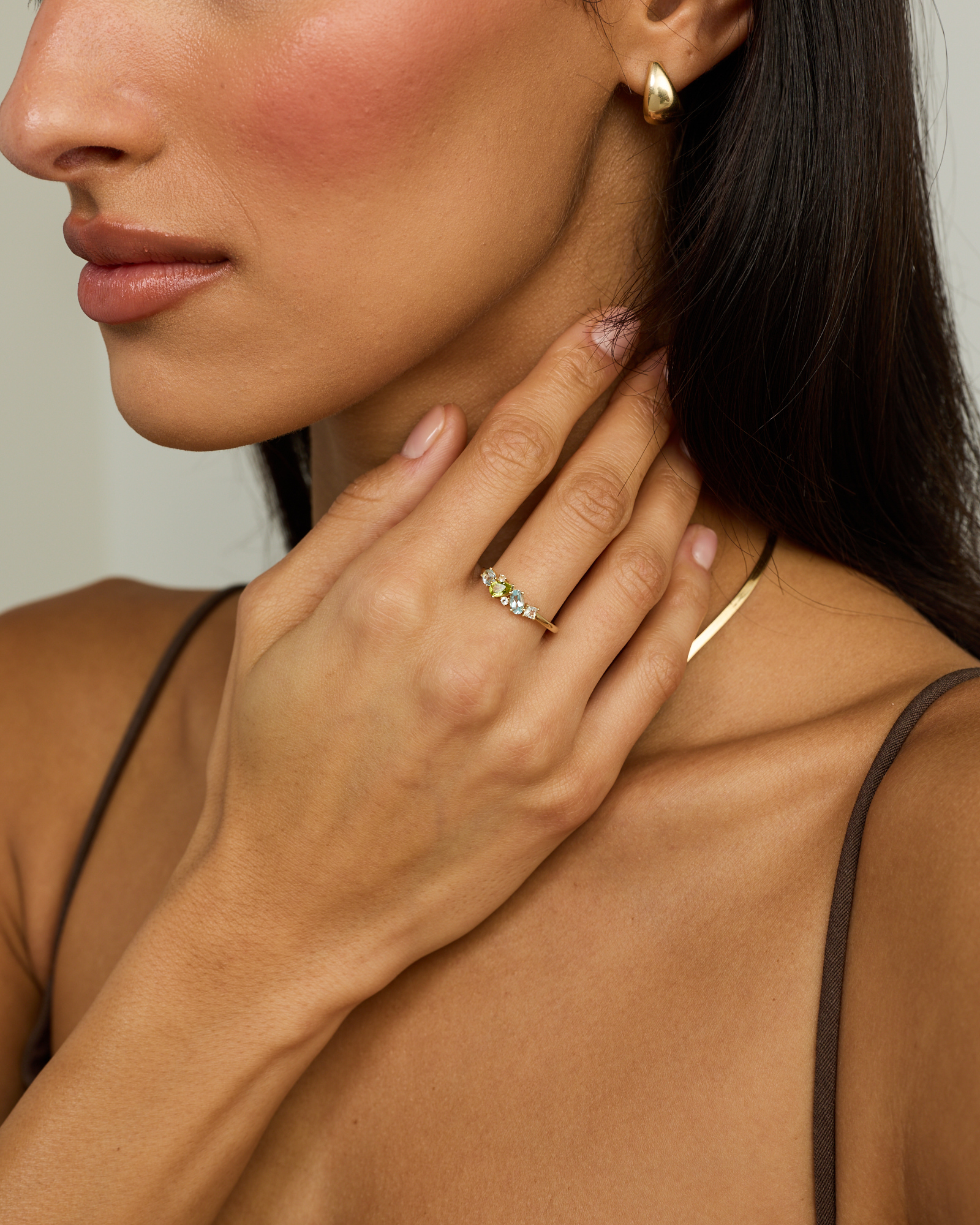 Péridot, topaze bleu ciel, améthyste verte et blanche anneau multigemstone en or jaune 10 carats