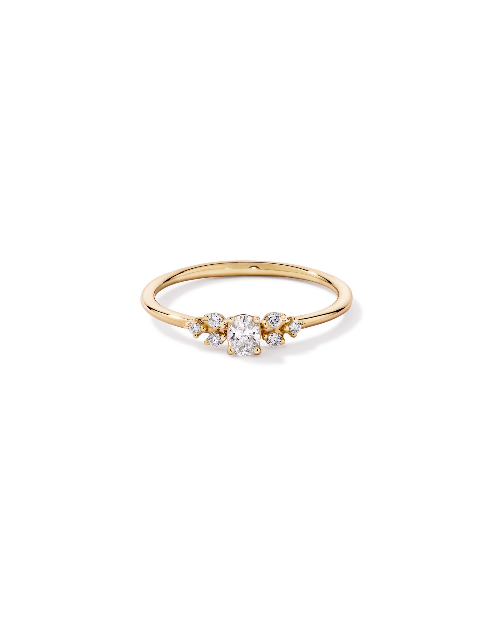 Bague de promesse en or jaune 10 carats avec diamants laboratoire taille ovale et brillant rond (poids total 0,20 carat)