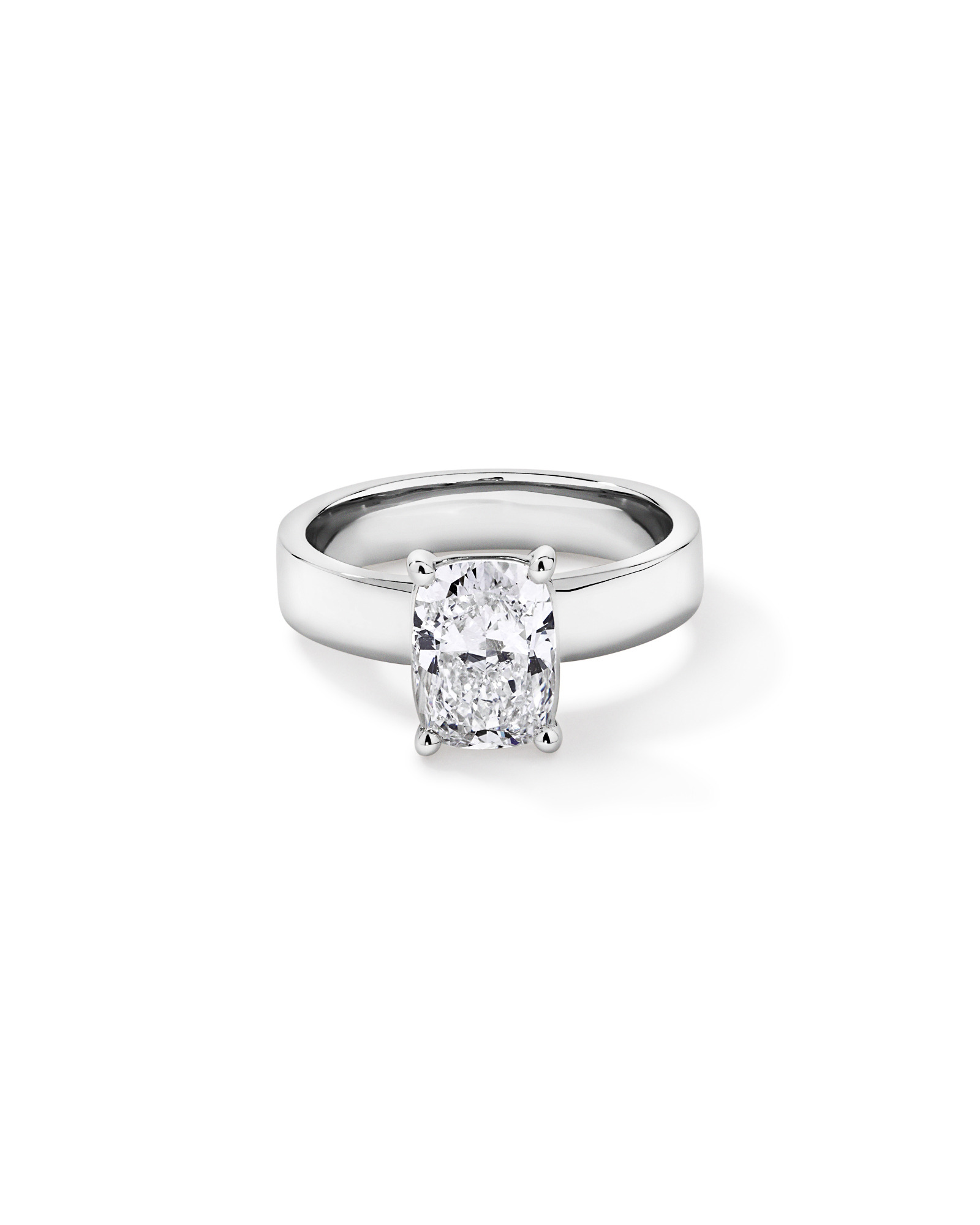 Bague solitaire en or blanc 14 carats sertie d'un diamant de laboratoire taille coussin allongé 2,00