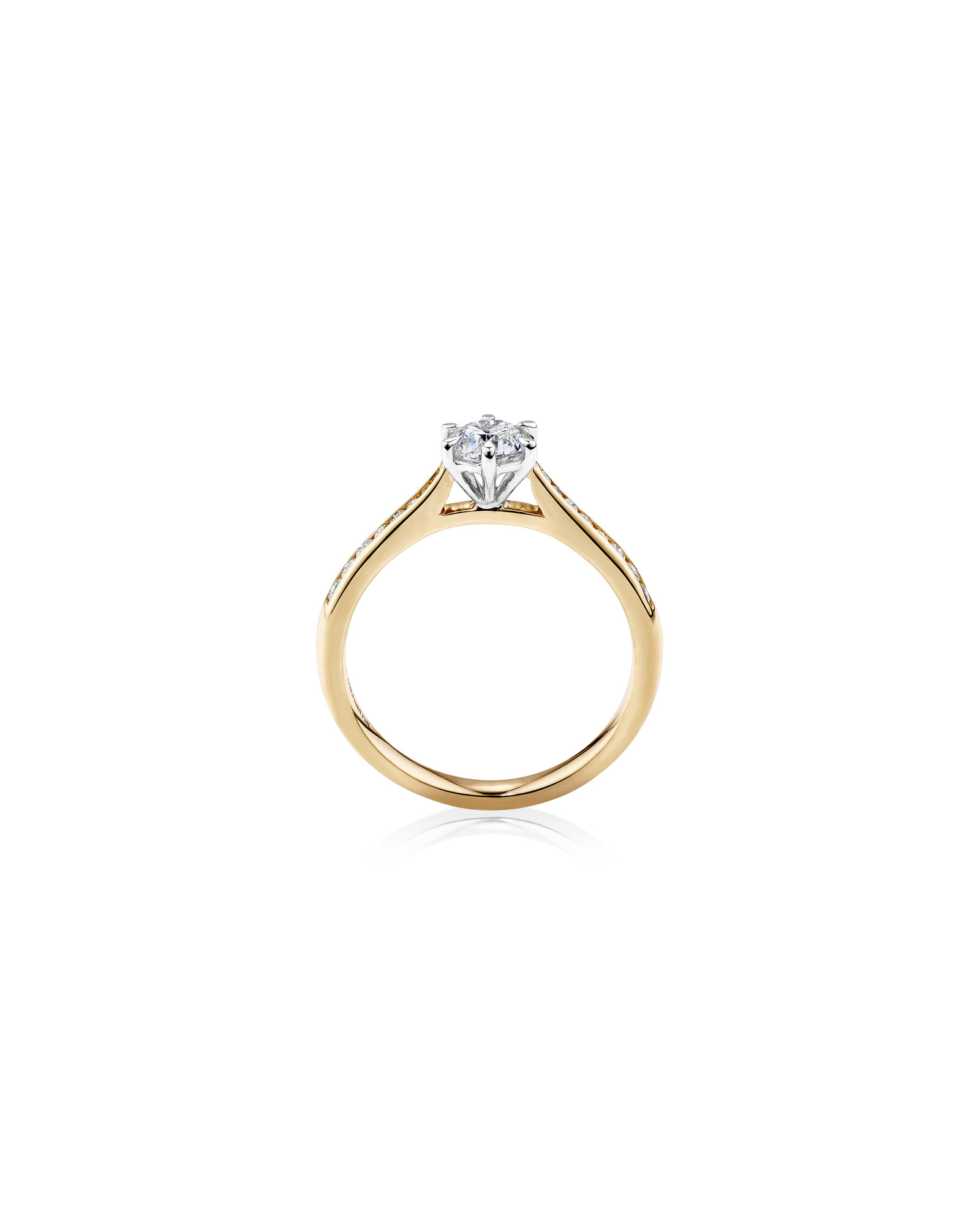 Bague en or blanc et jaune 14 K à diamants totalisant 0,73 ct
