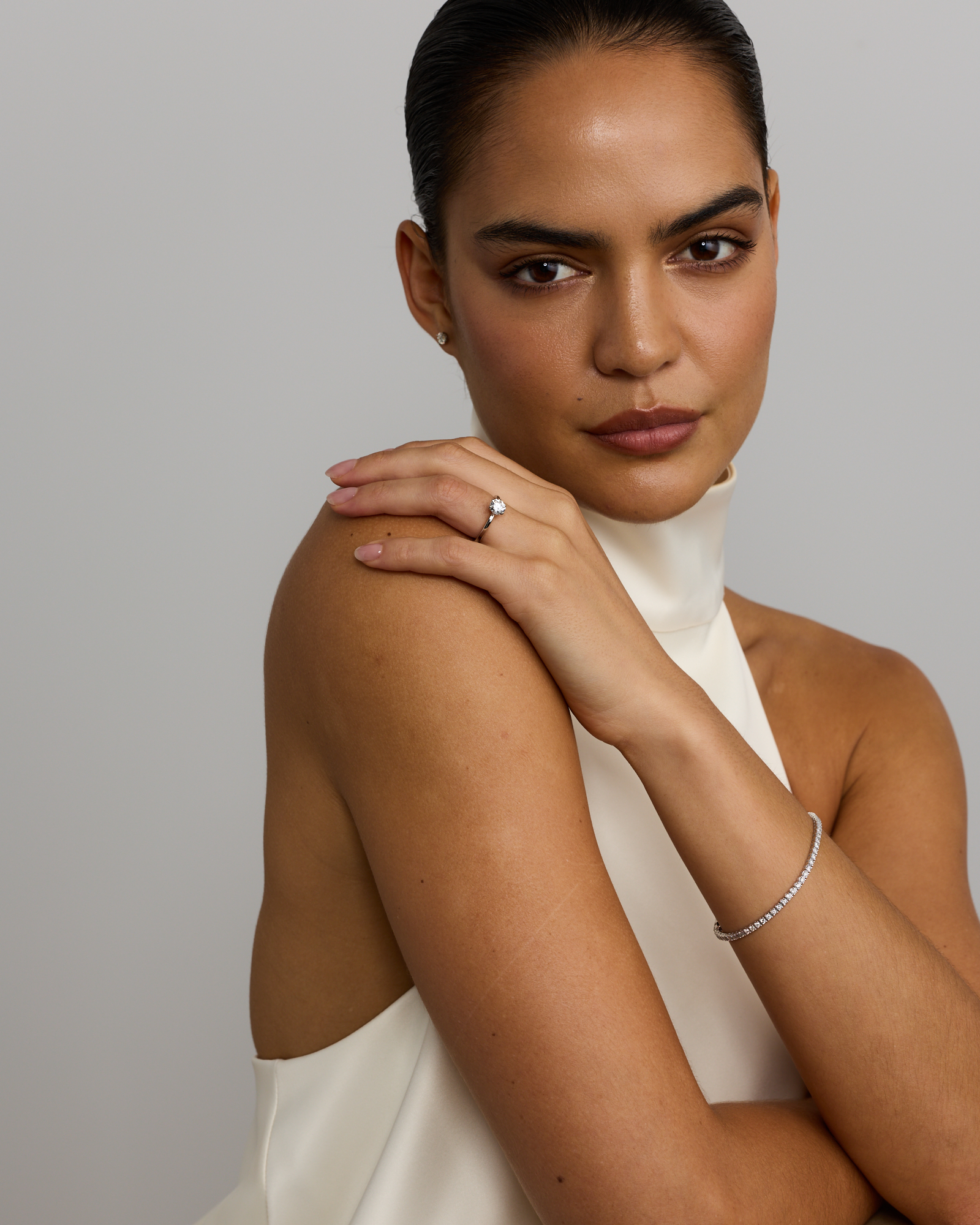 Bague solitaire ronde brillante TW 1,00 carat en platine recyclé