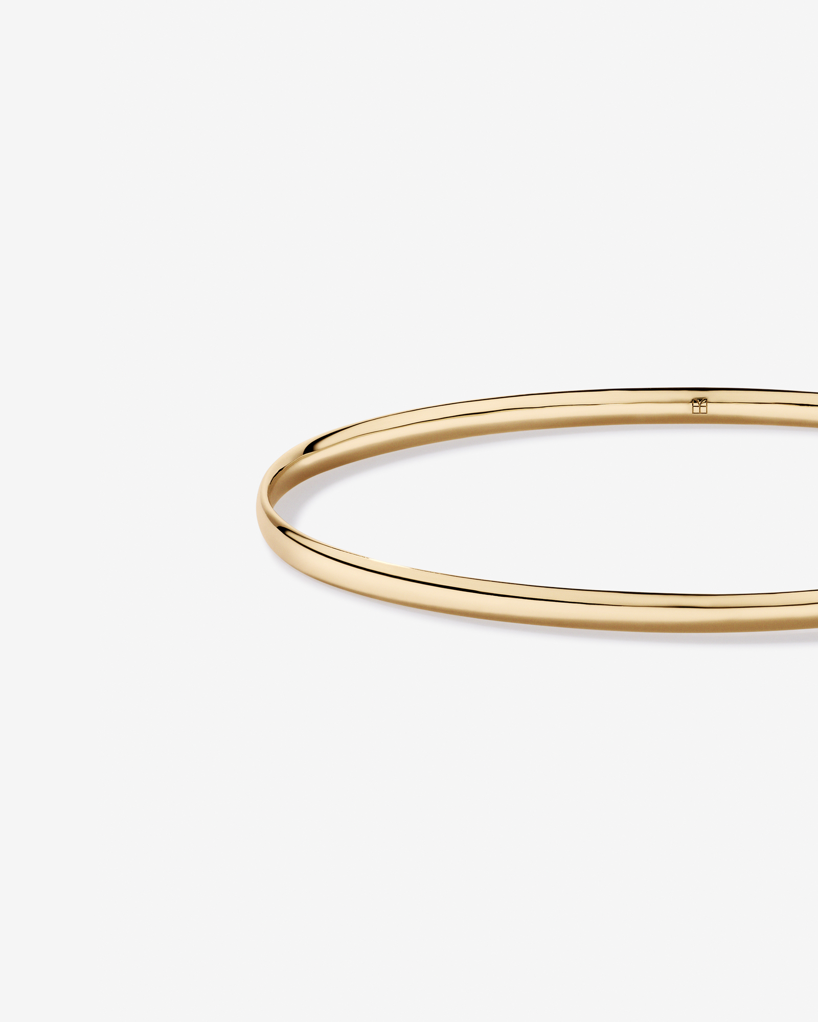Classic Round Bangle in 10kt Yellow Gold
