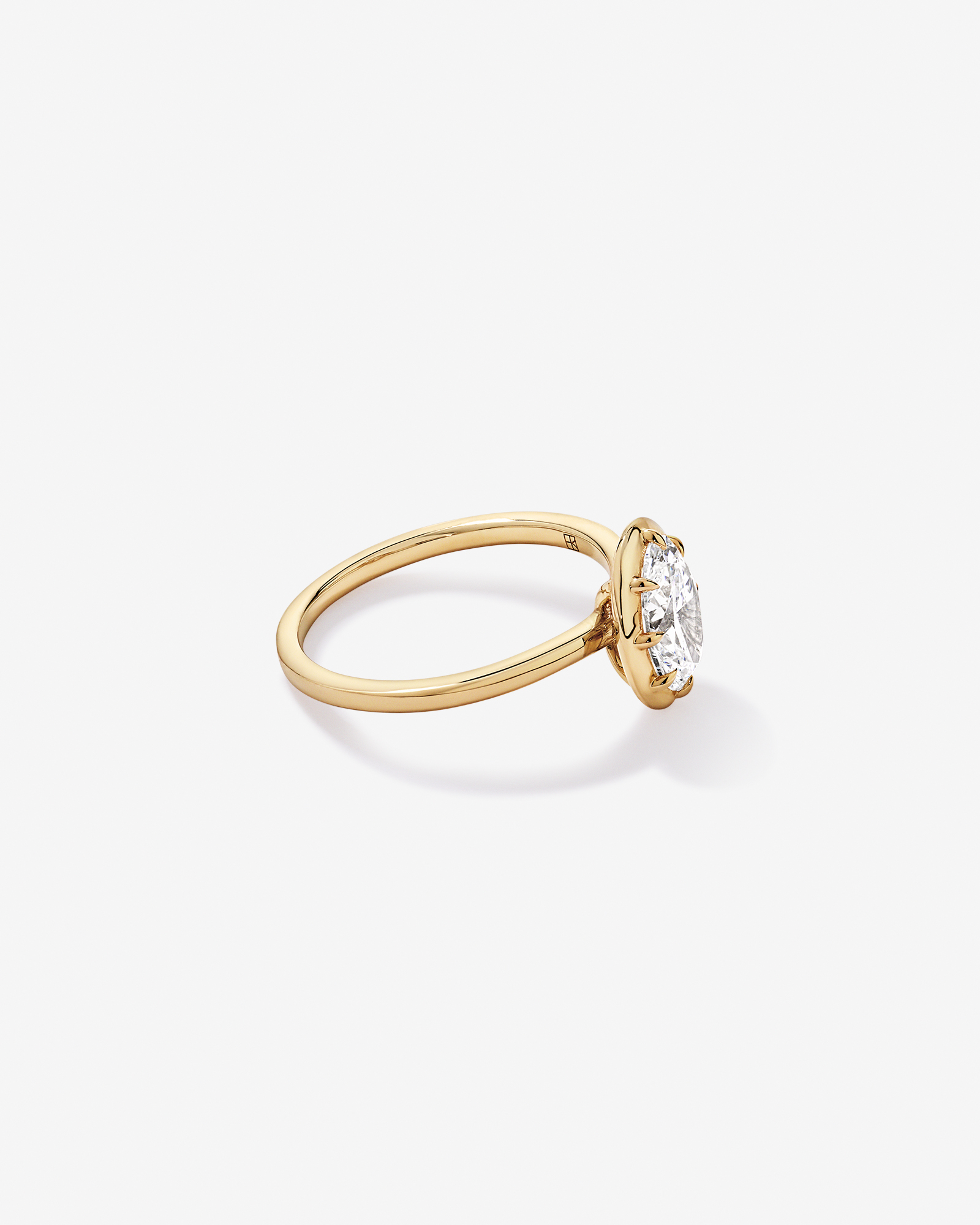 1.50TW Oval Laboratory-Grown Diamond Solitaire Ring 14kt Yellow Gold