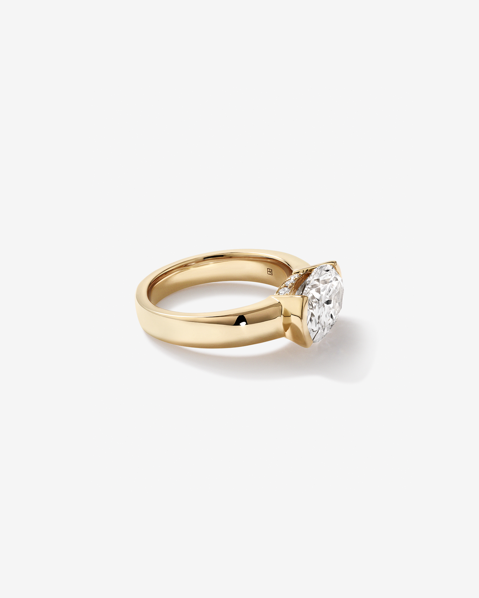 Bague solitaire en or jaune 18 carats avec diamant de laboratoire taille ovale East-West de 4,06 carats