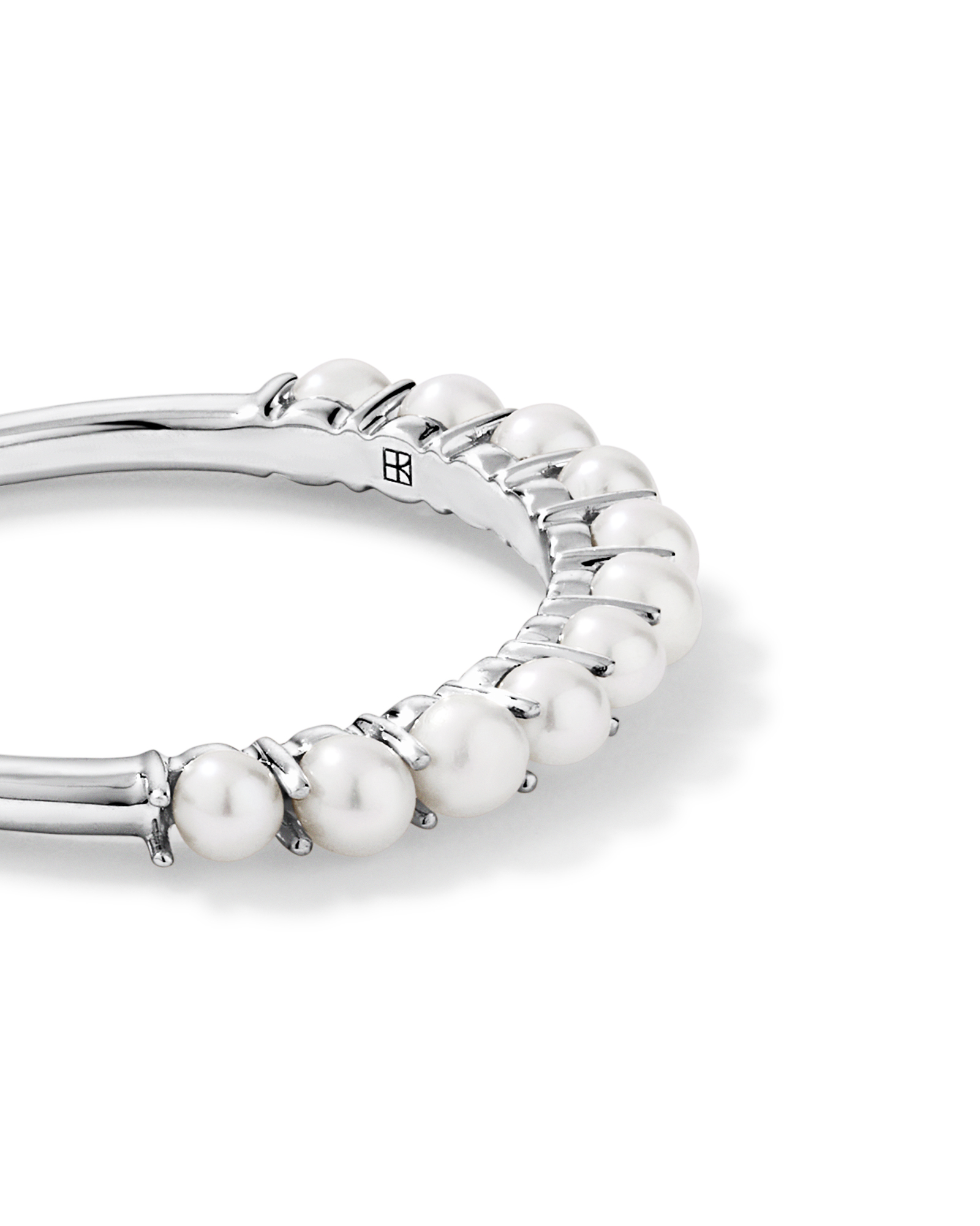 Anneau en perle d’eau douce cultivée or blanc 10 carats