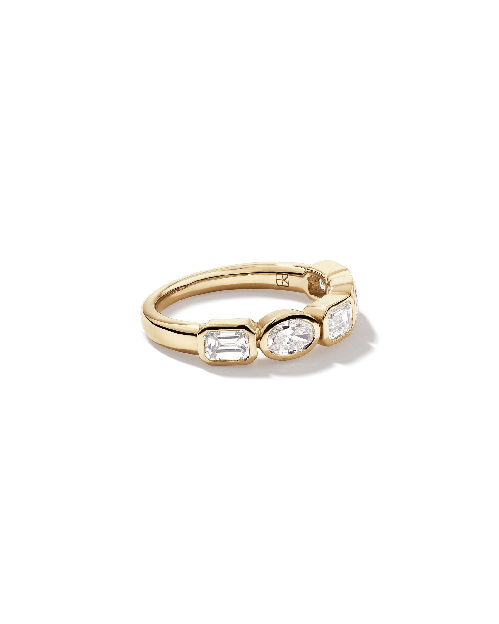 Alliance de mariage en diamant 1,50 carat TW sertie émeraude et taille ovale or jaune 14 carats
