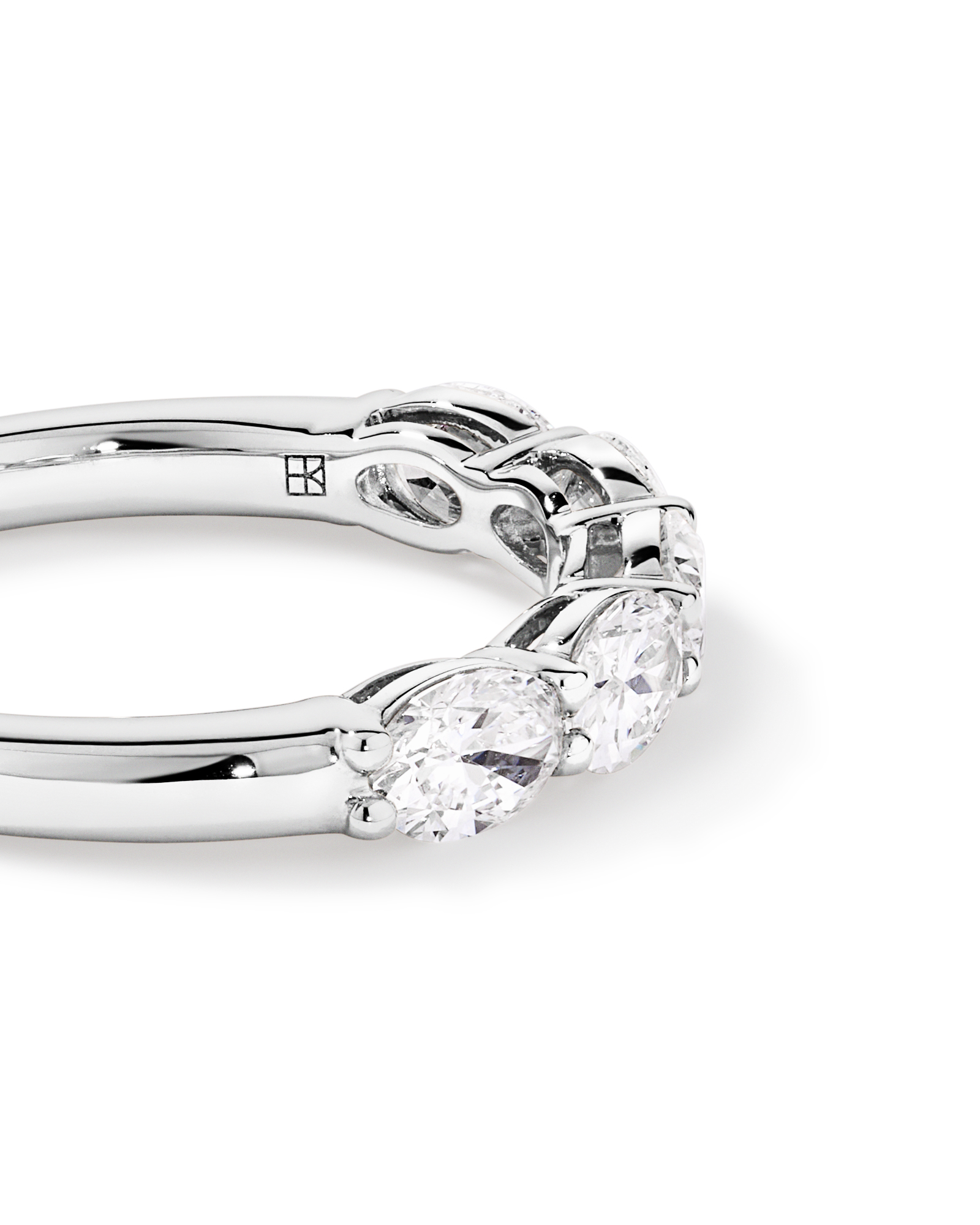 1.25 Carat TW East-West Oval Laboratory-Grown Diamond Wedding Ring 14kt Gold