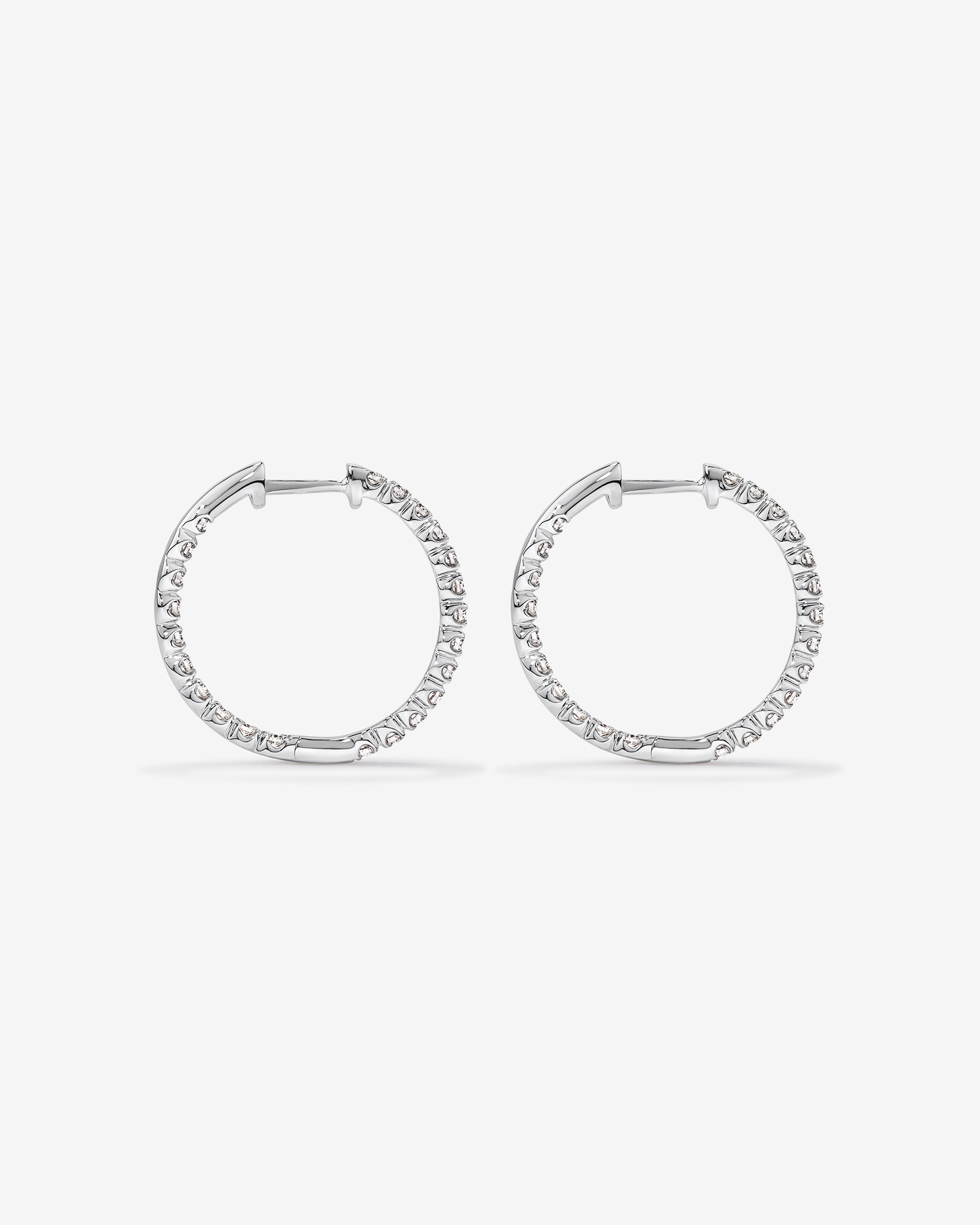 Boucles d’oreilles créoles en diamants cultivées en laboratoire TW de 0,60 carat serties en or blanc 10 carats