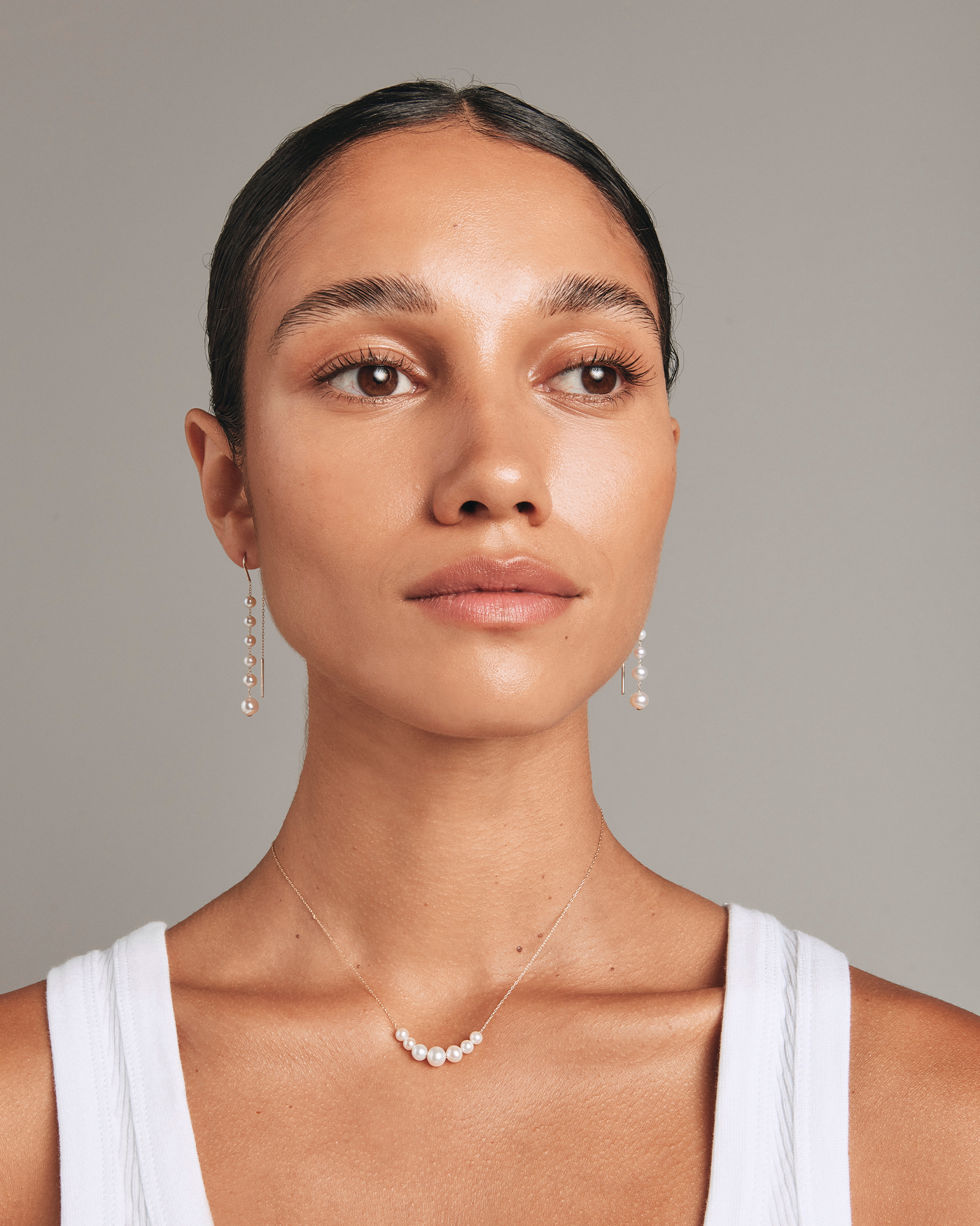 Collier en perle d'eau douce cultivée en or jaune 10 kt