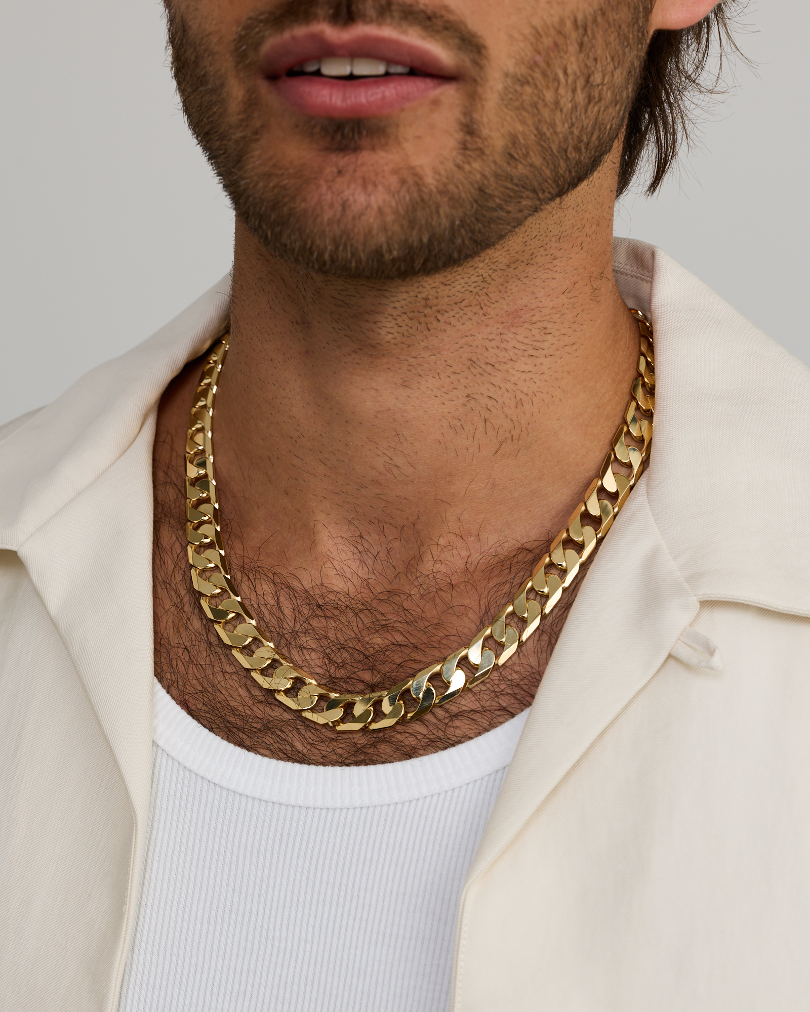 55cm (22") 13mm Width Solid Flat Bevelled Curb Chain in 10ct Yellow Gold