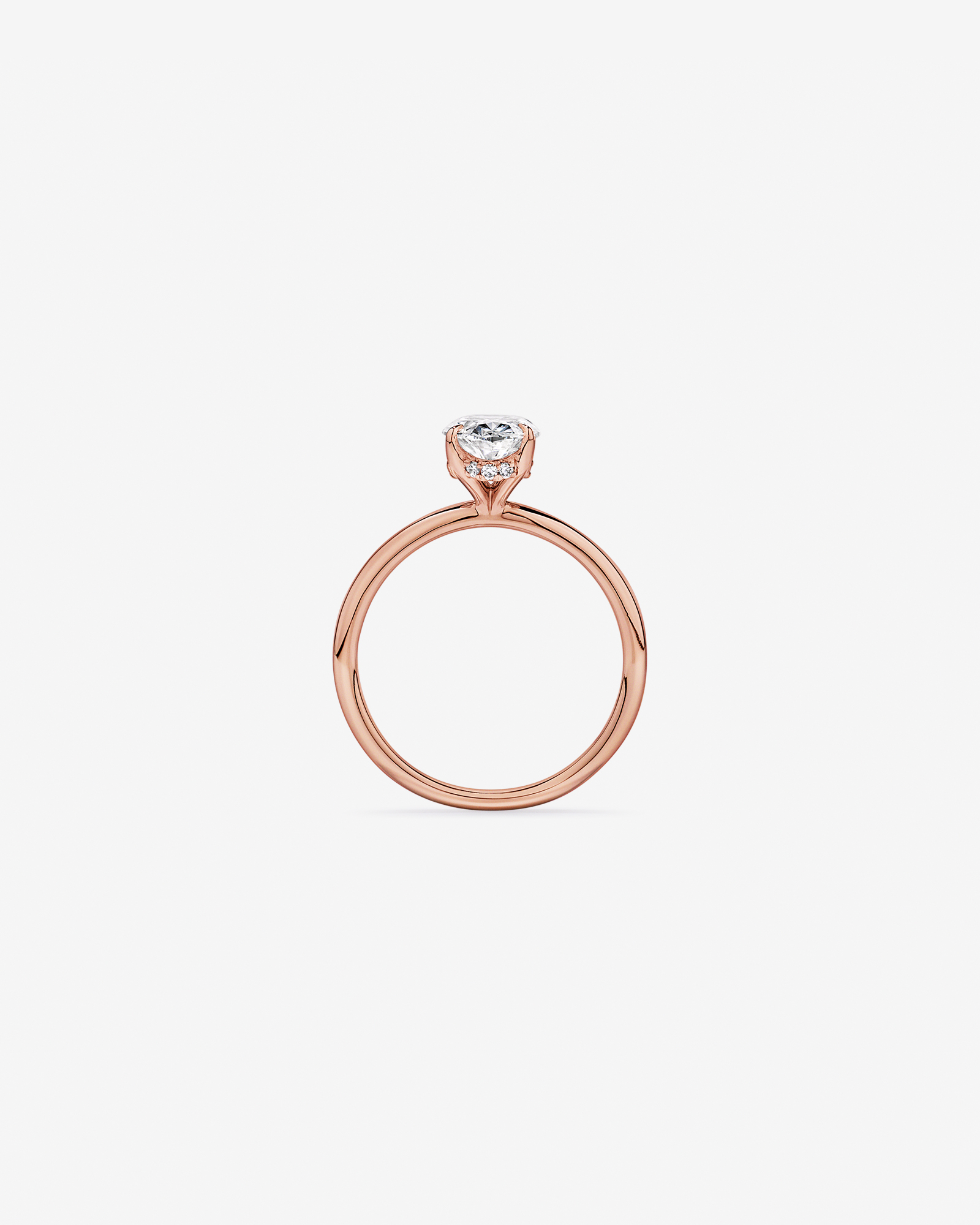 Bague solitaire en or rose 14 carats sertie d'un diamant ovale de synthèse 1,57 carat