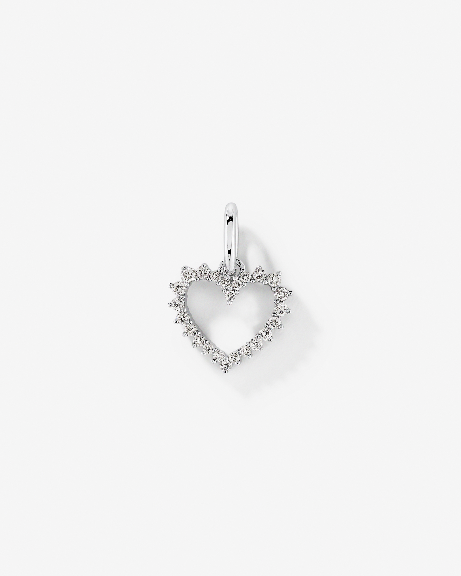 Pendentif coeur d’amour ouvert en or blanc 10 carats