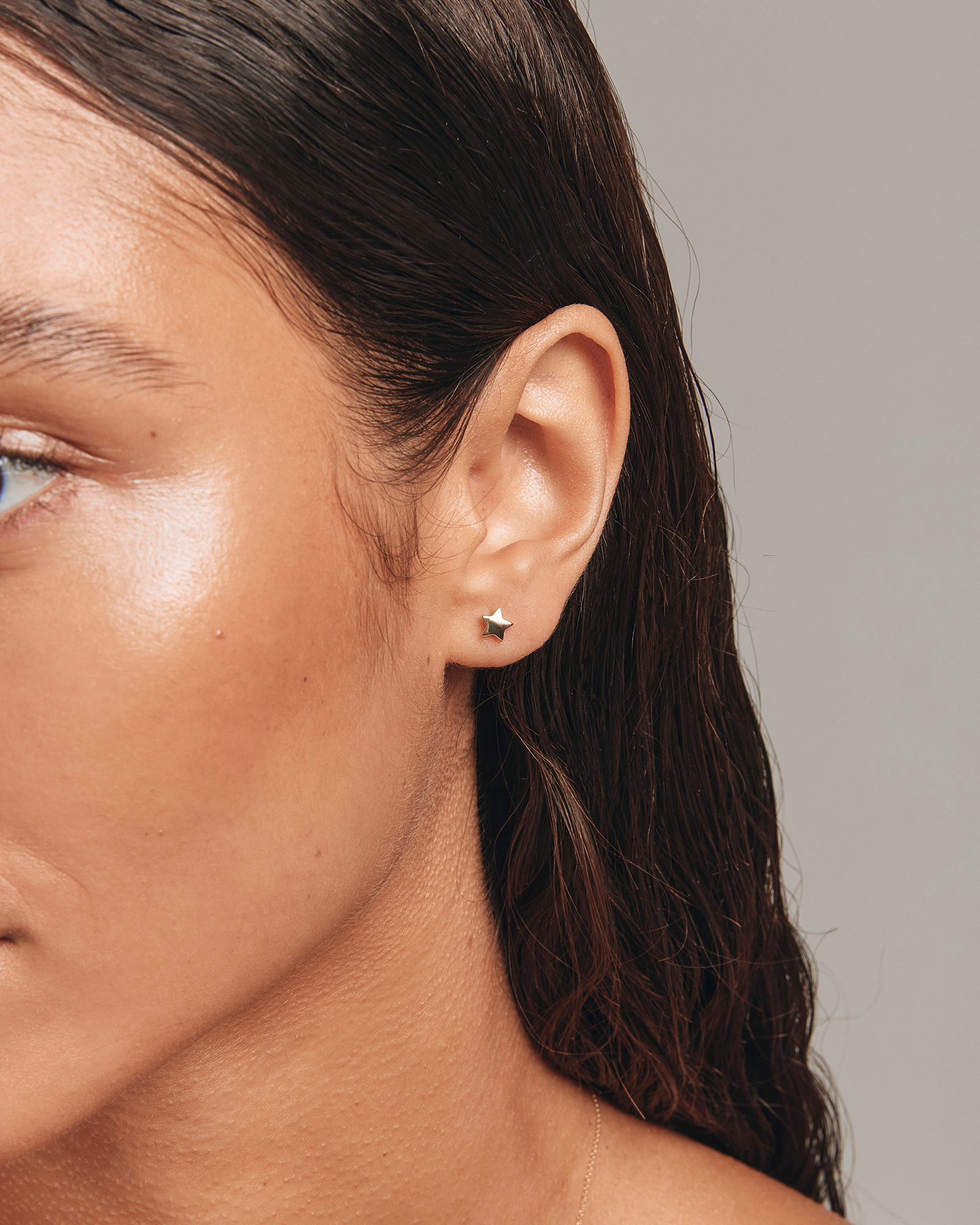 Boutons d'oreilles étoile en or jaune 10 K