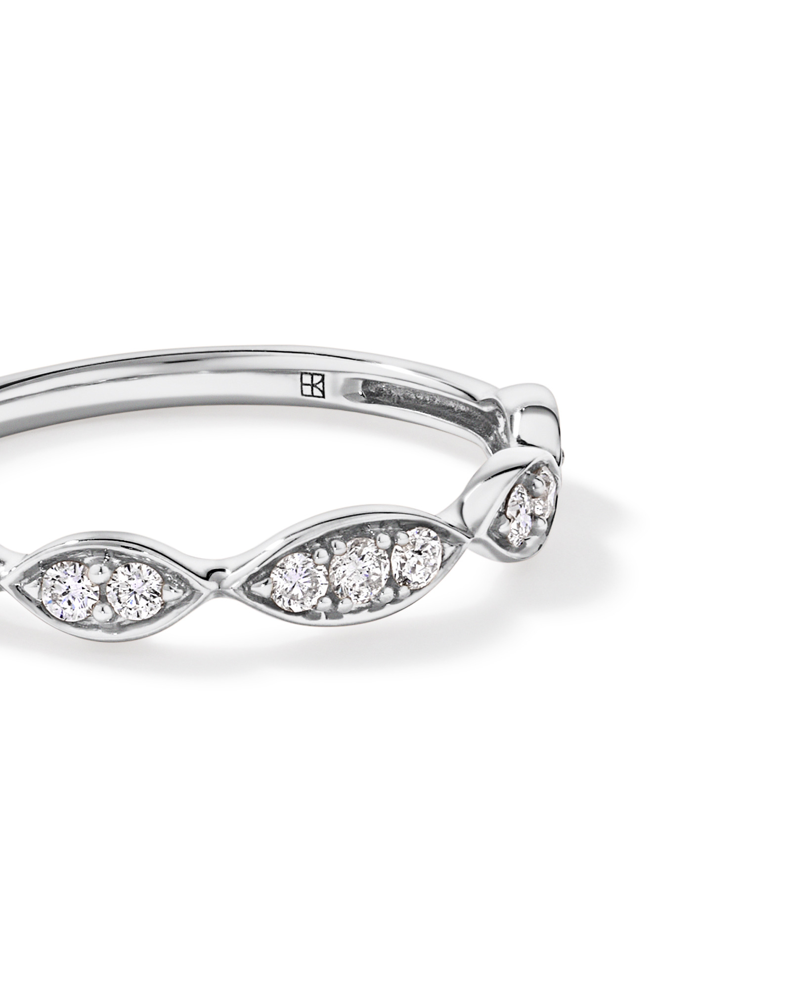 0.20TW Diamond Twist Wedding Band 14kt Gold