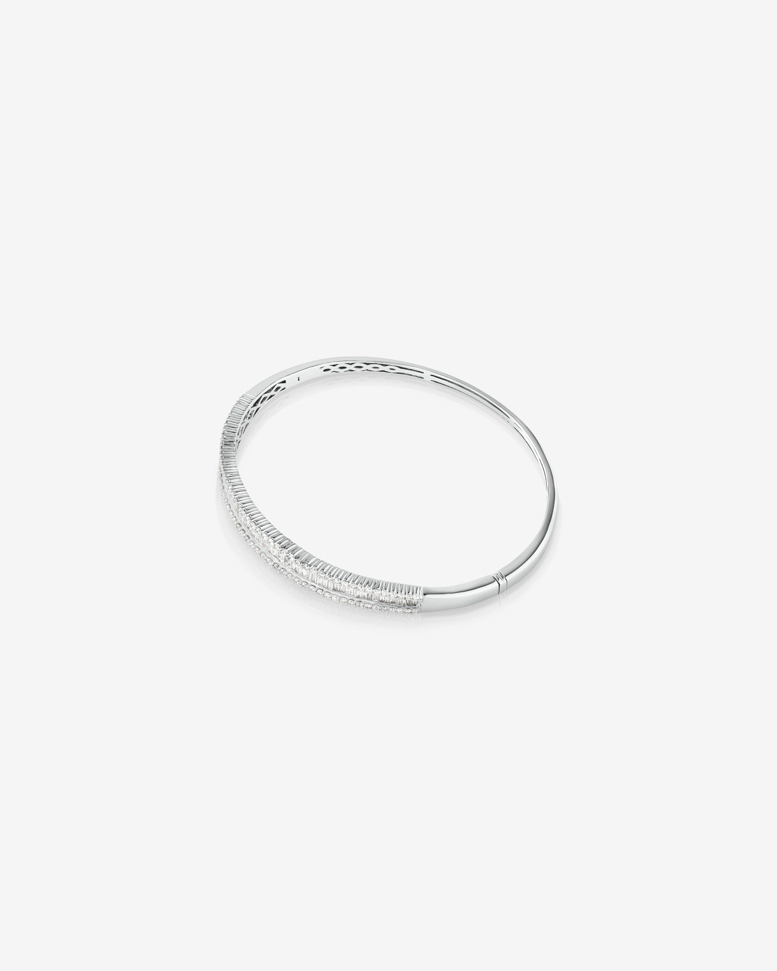 Bracelet jonc à charnière en or blanc 14 K avec diamants totalisant 2 ct
