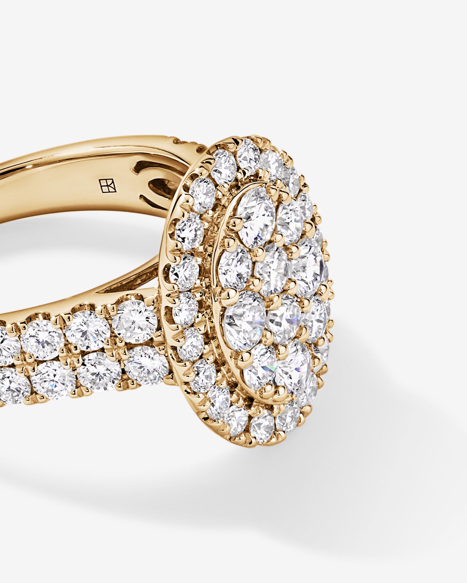 2.00TW Round Brilliant Laboratory-Grown Diamond Cluster Ring 10kt Yellow Gold