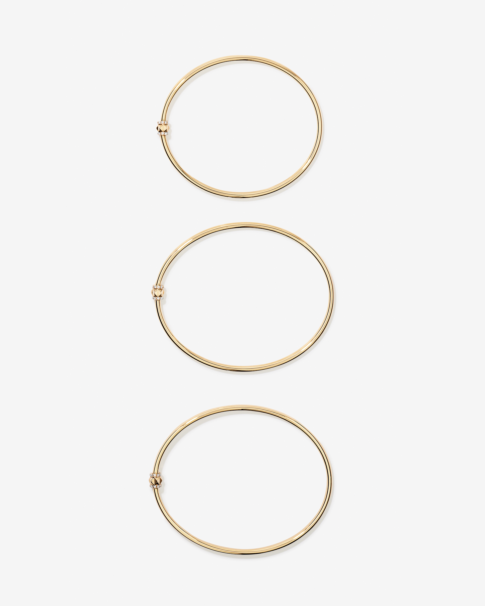 67mm Flexi Pendant Bar Bangle with 0.08 Carat TW Diamonds in 10kt Yellow Gold