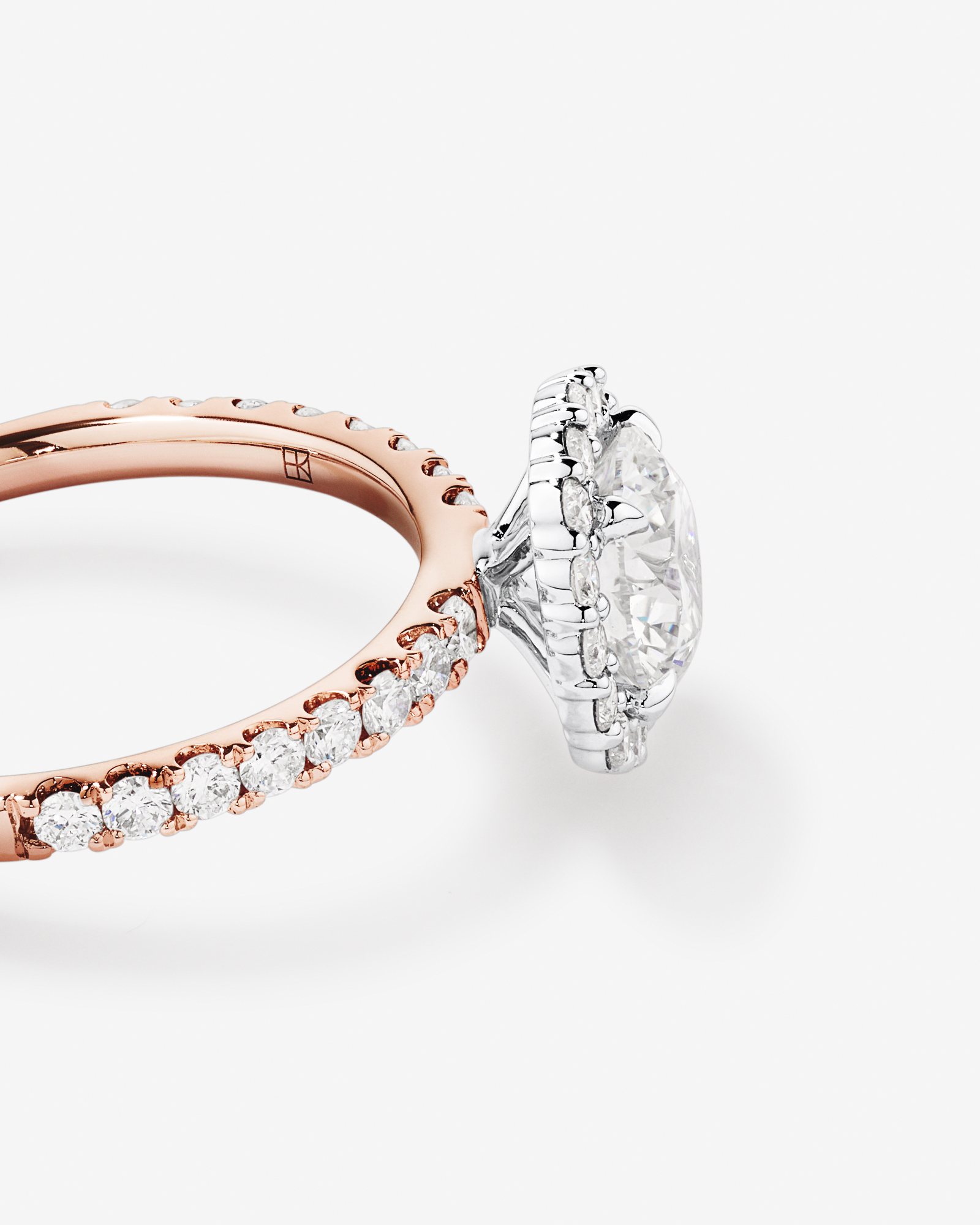 Bague ronde TW Round Brilliant Diamond Halo Engagemet de 1,79 carat en or rose et blanc 14 carats