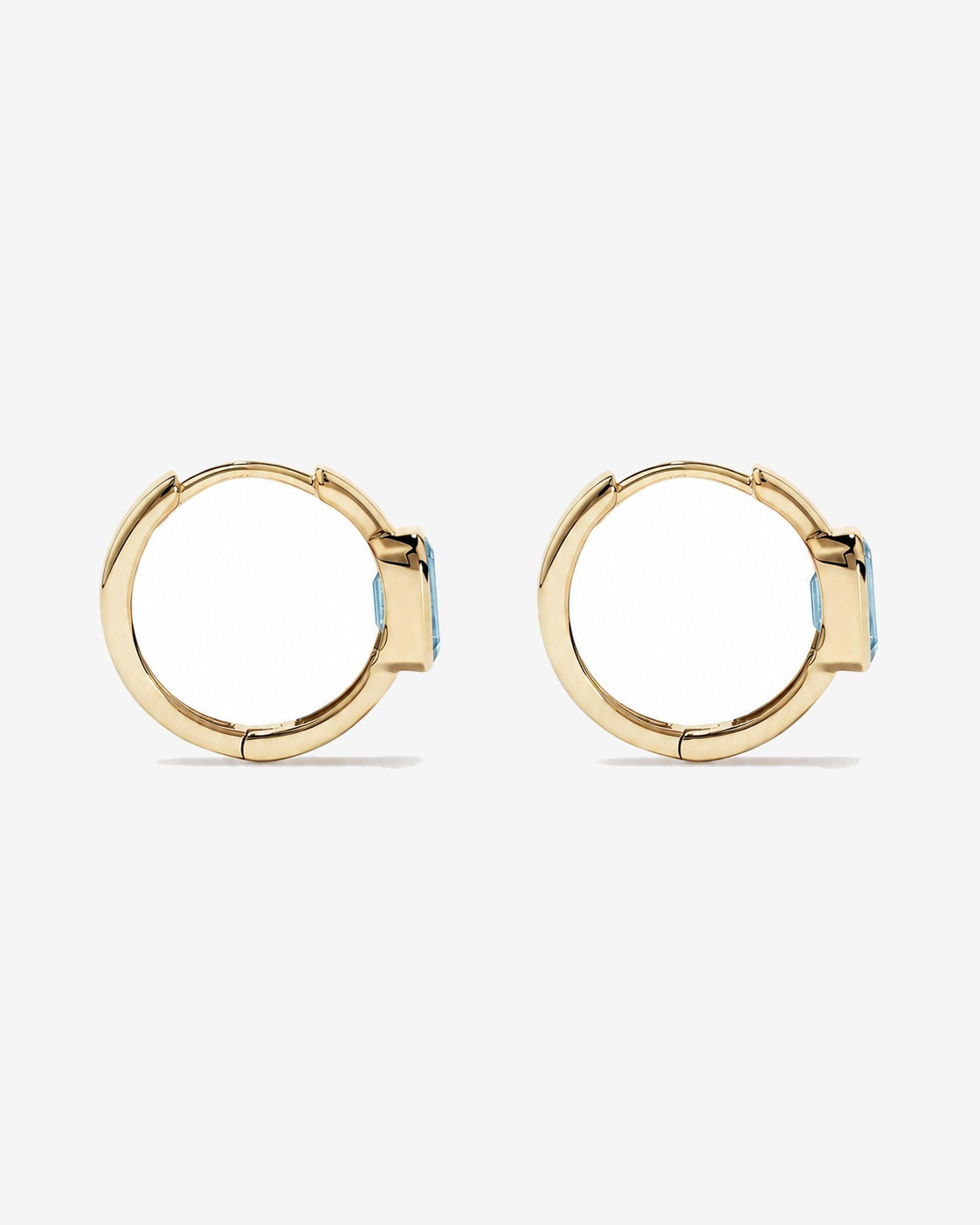 Boucles d'oreilles anneaux Aigue-marine serties clos en or jaune 10 ct