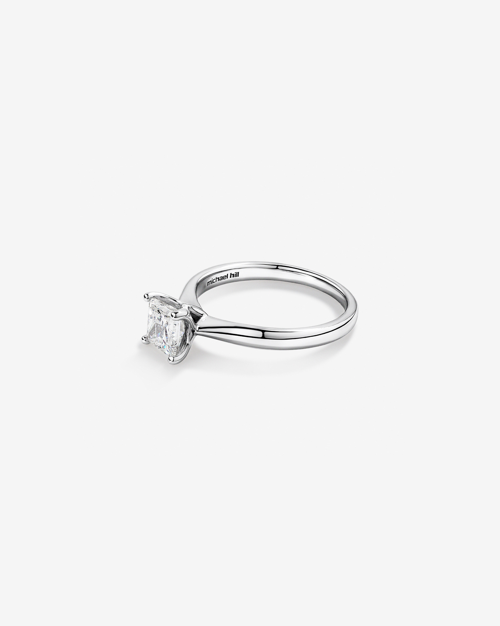 Bague de fiançailles à solitaire en or blanc 18 K avec diamant certifié totalisant 1 ct