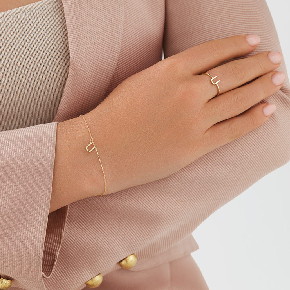 Collier à pendentif initiale U en or jaune 10 K