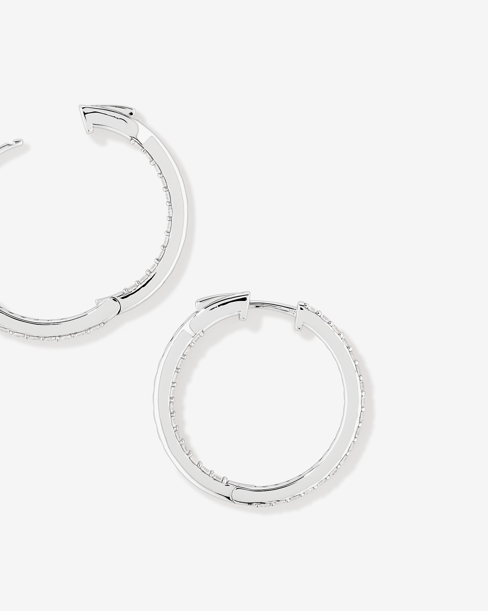 Boucles d'Oreilles Créoles Huggie en Zircon Cubique de 30 mm en Argent Sterling