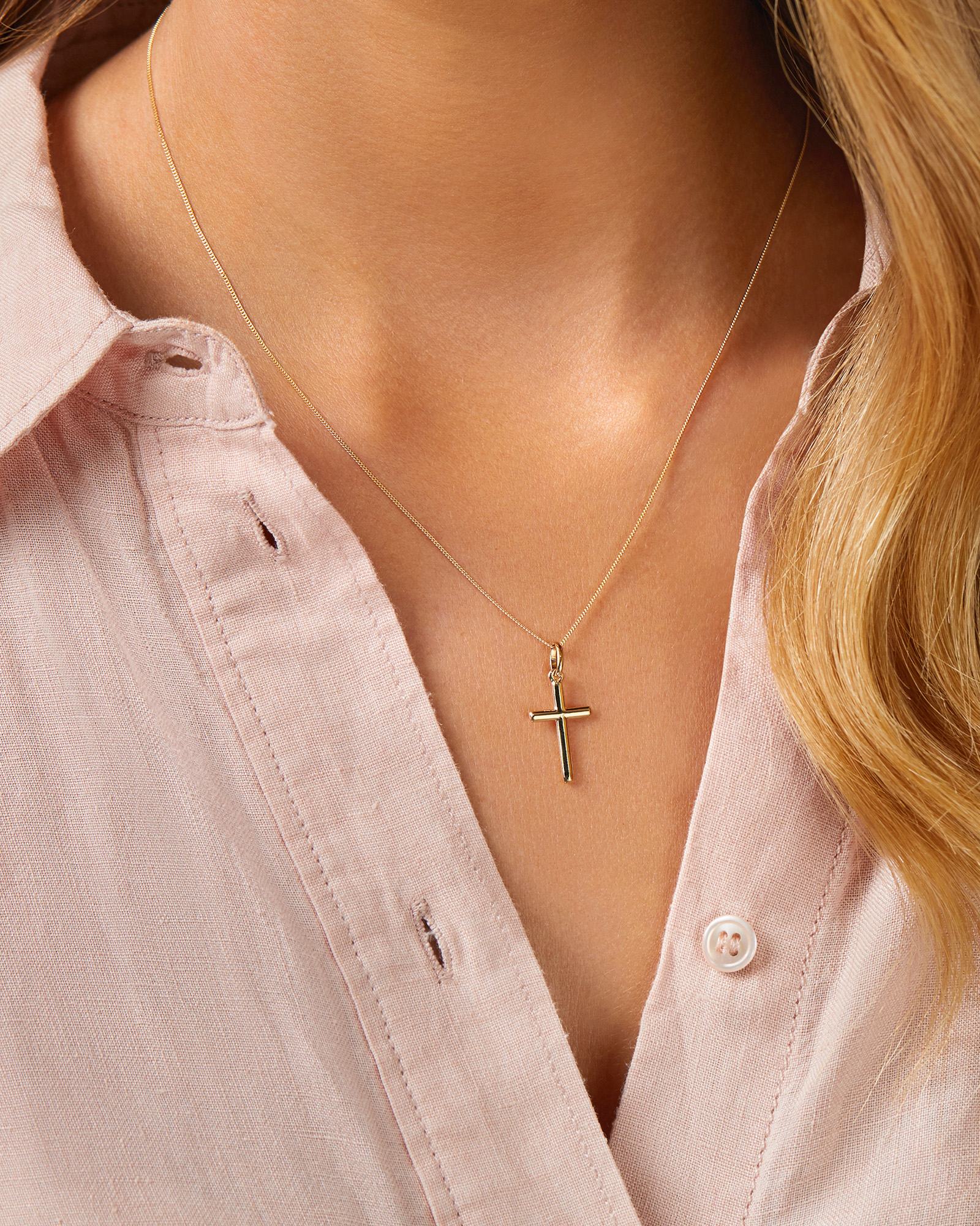 Cross Pendant in 10kt Yellow Gold
