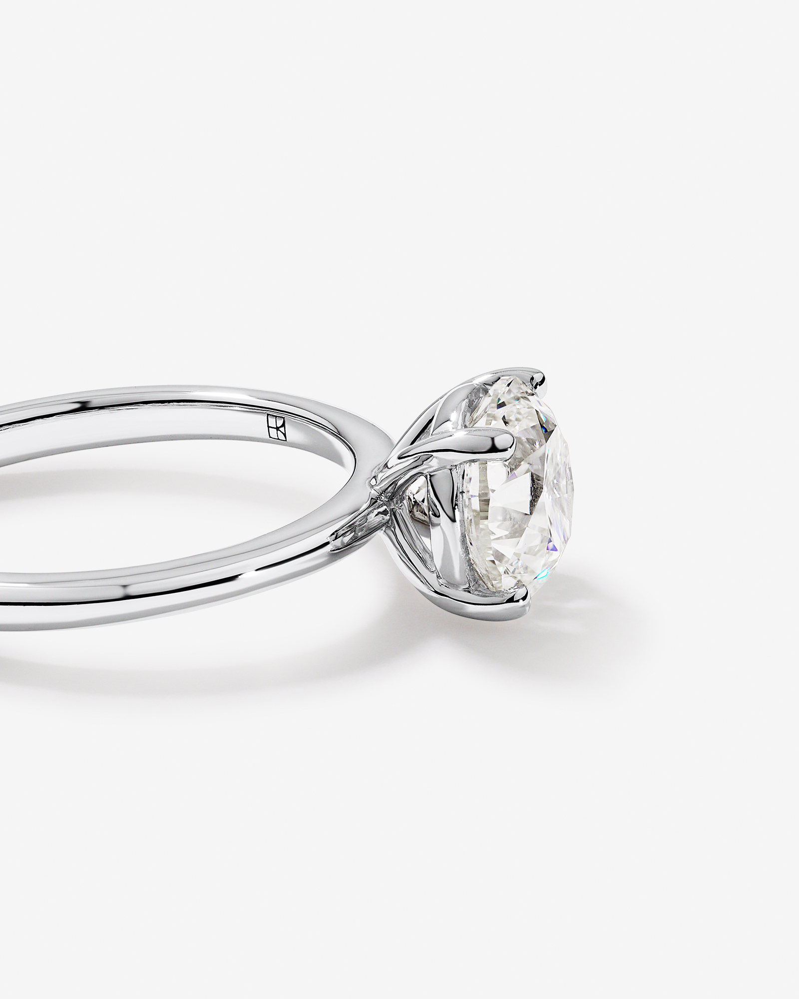 Bague Solitaire avec Diamant Rond Brillant de 1,50 Carat TW en Or Blanc 18 kt