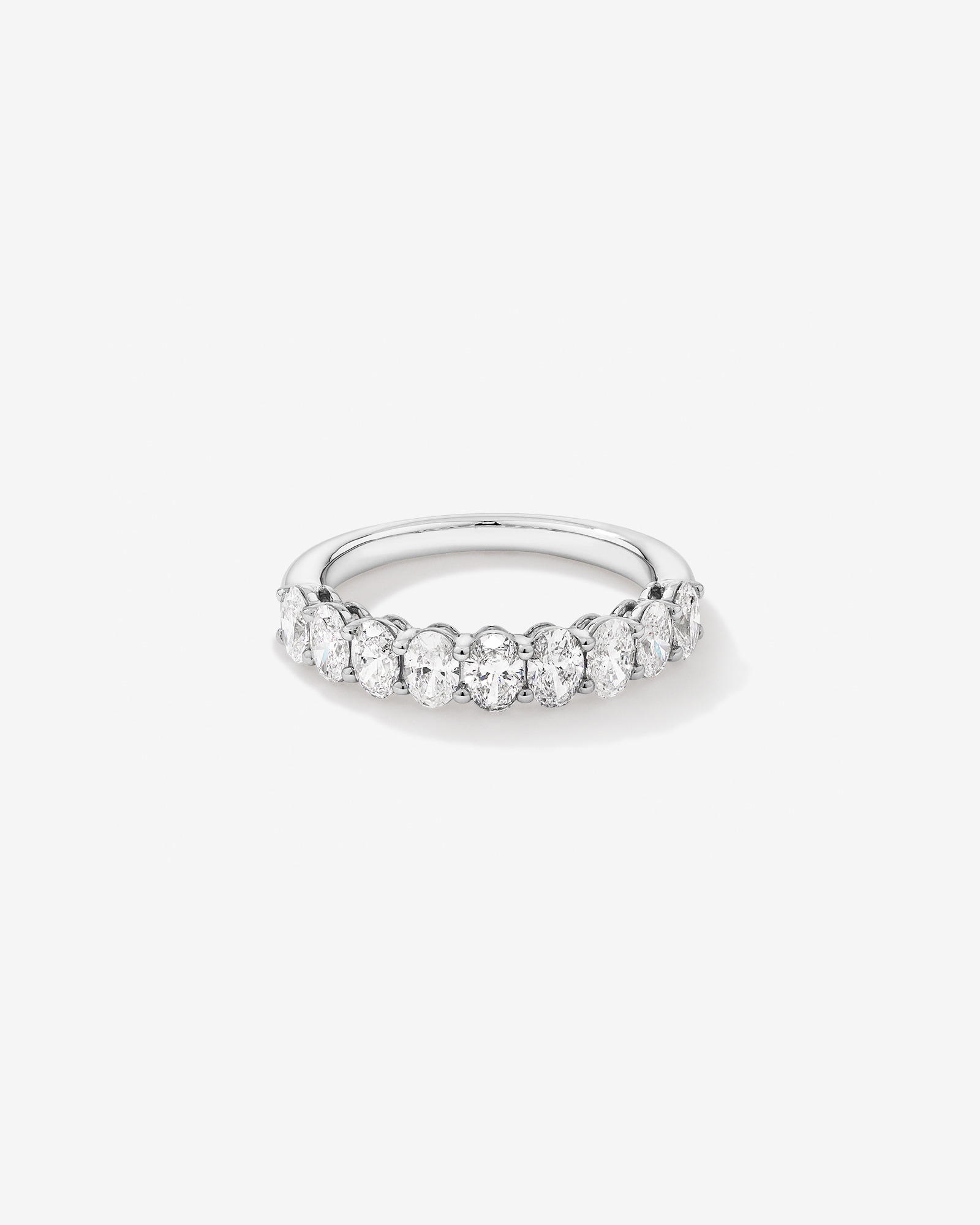 Bague De Mariage En Diamant De Laboratoire Ovale De 1,17 Carat Poids Total En Or Blanc 14 Carats