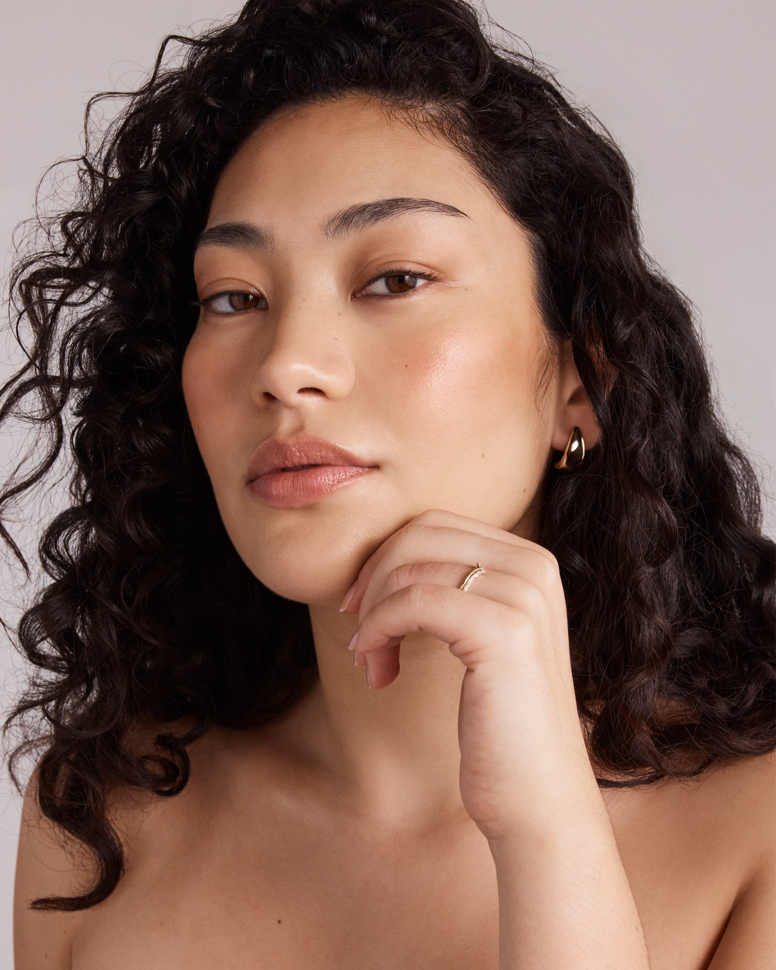 0.18 Carat TW Diamond Chevron Wedding Ring in 14kt Yellow Gold