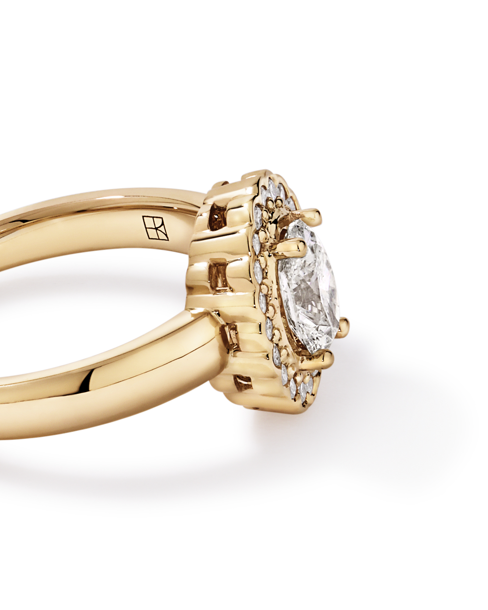 Carat TW Oval Diamond Floral Halo Ring 14kt Yellow Gold