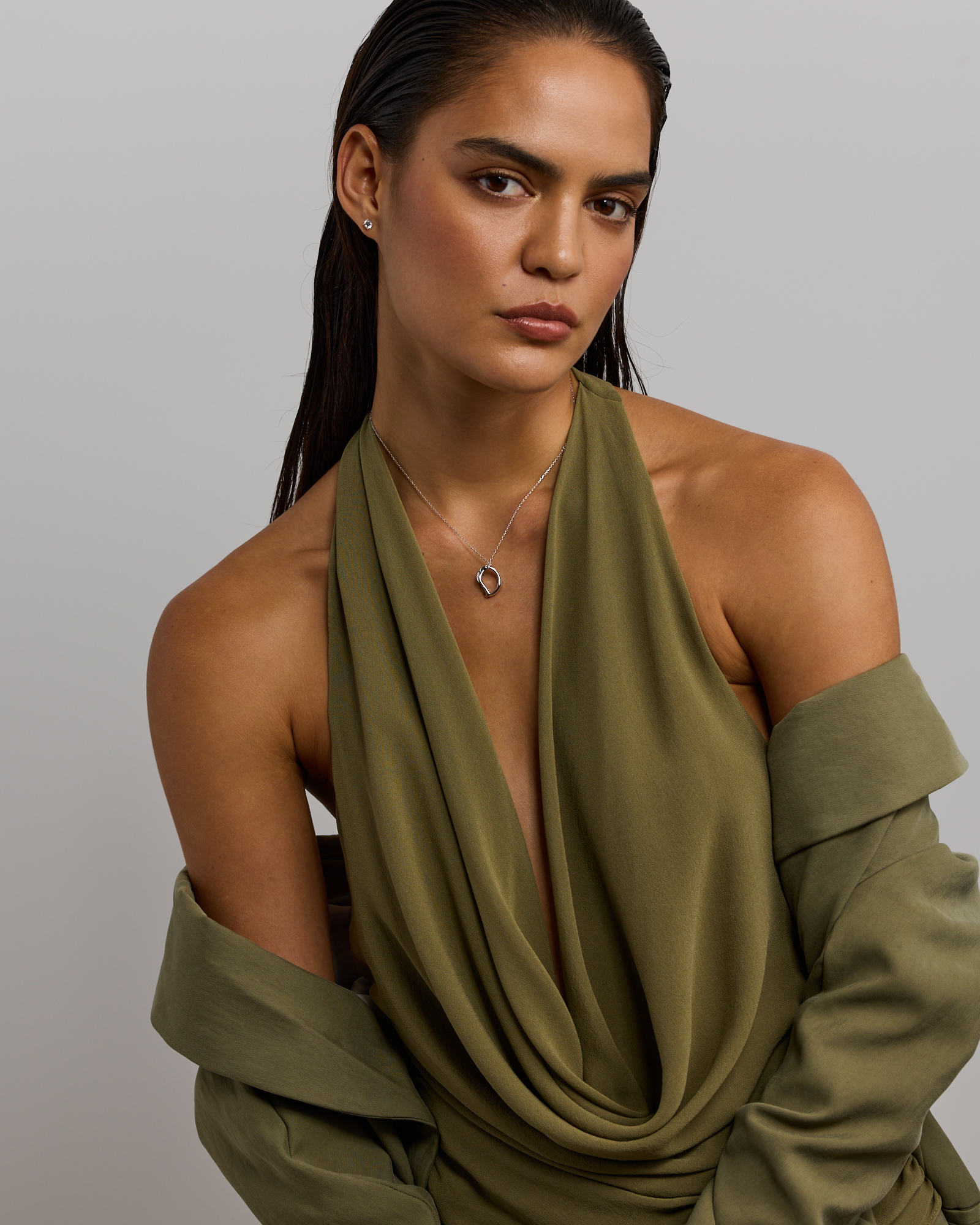 Small Spirits Bay Pendant on Cable Chain in Sterling Silver