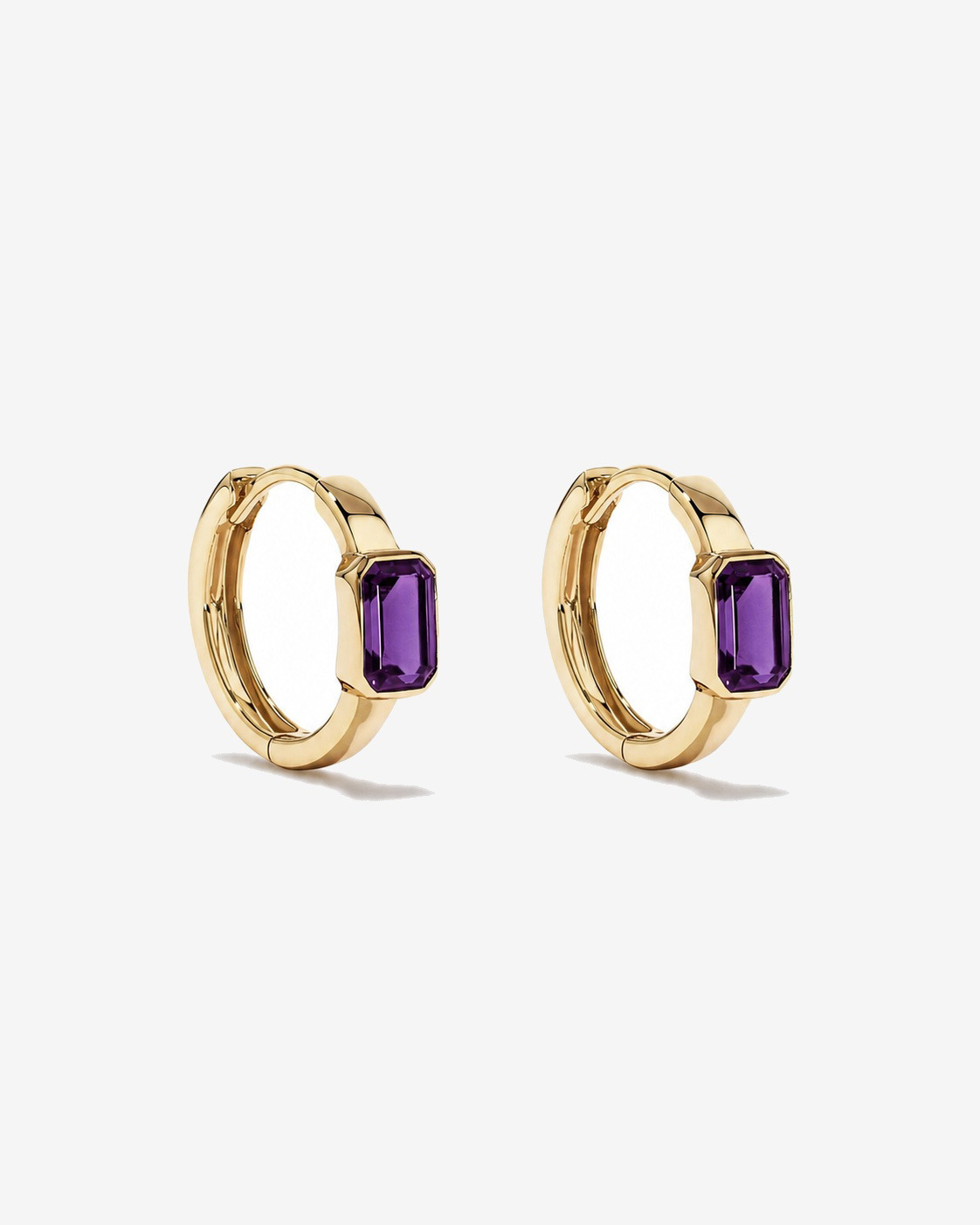 Boucles d'oreilles anneaux Améthyste serties clos en or jaune 10 ct