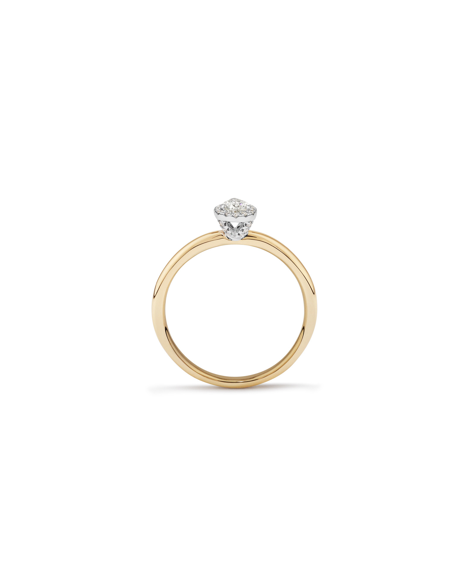 Bague de fiançailles halo en or jaune et blanc 14 carats avec diamant taille poire d'un poids total de 0,31 carat.
