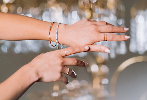 @alishayi modelling dainty rings
